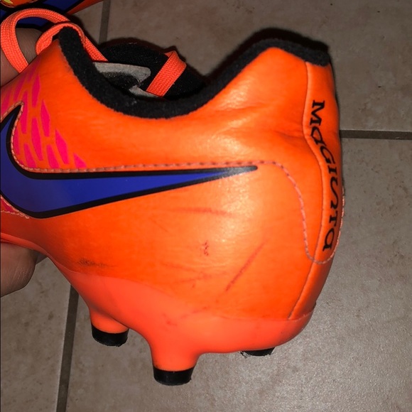 Nike Magista Soccer Cleats - Picture 4 of 8